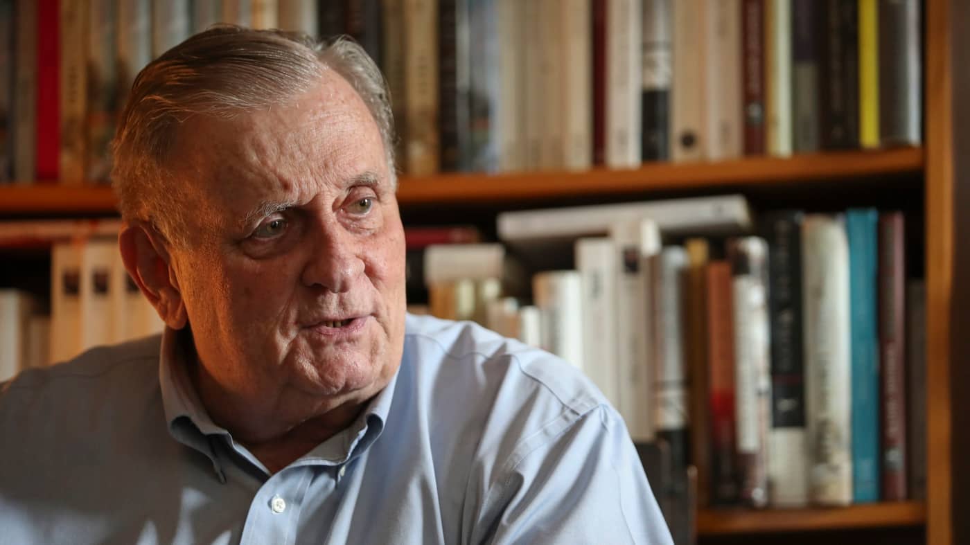 L’écrivain révolutionnaire Edmund White, qui a raconté des expériences gays, est décédée à 85 ans: NPR
