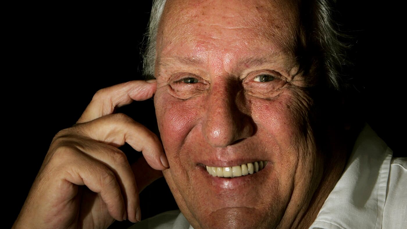 L’auteur de «Day of the Jackal» Frederick Forsyth meurt à 86: NPR