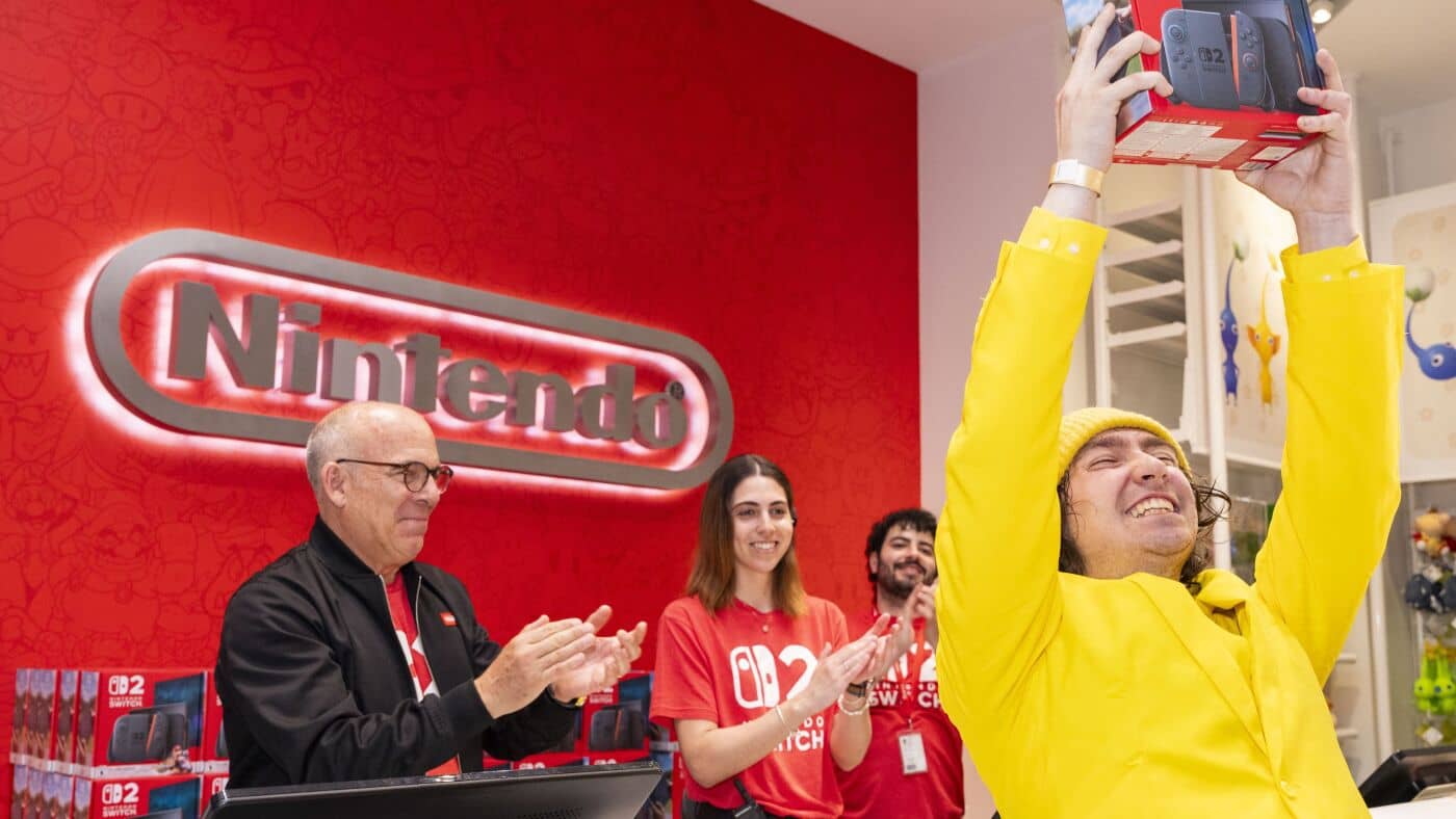 Les fans conduisent un énorme lancement de Nintendo Switch 2; D’autres jouent au jeu en attente: NPR