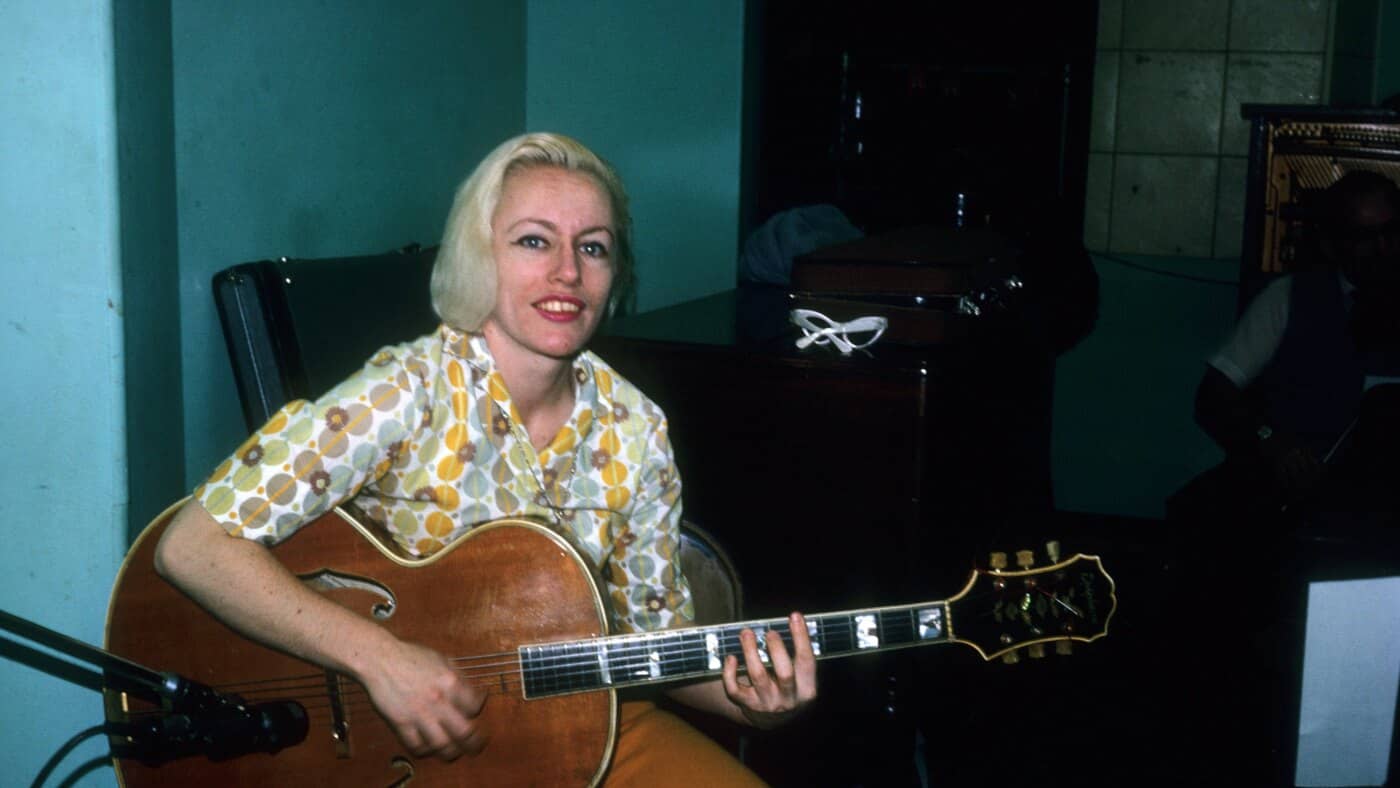 La bassiste vedette Carol Kaye ne veut pas être un intronisé au Rock & Roll Hall of Fame: NPR