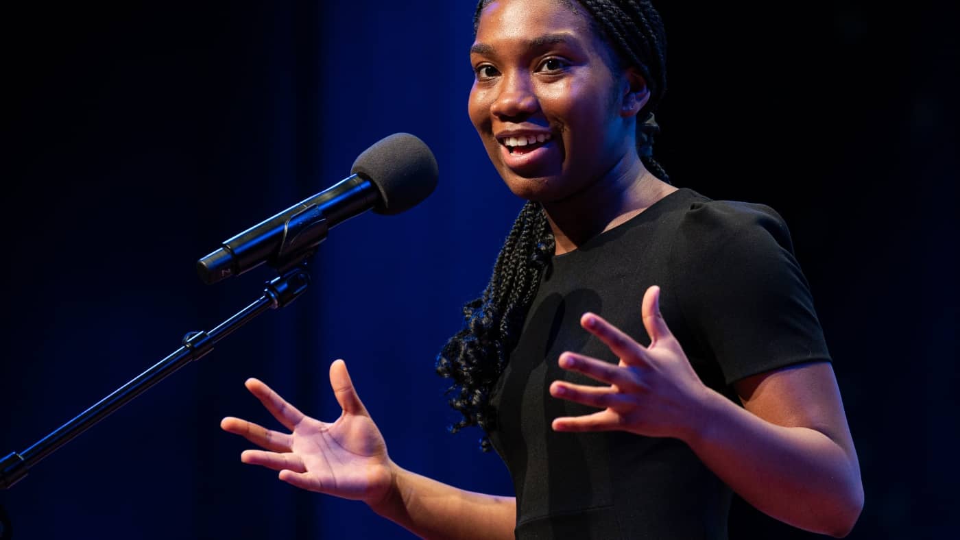 «  American Idol  », mais pour la poésie: NPR