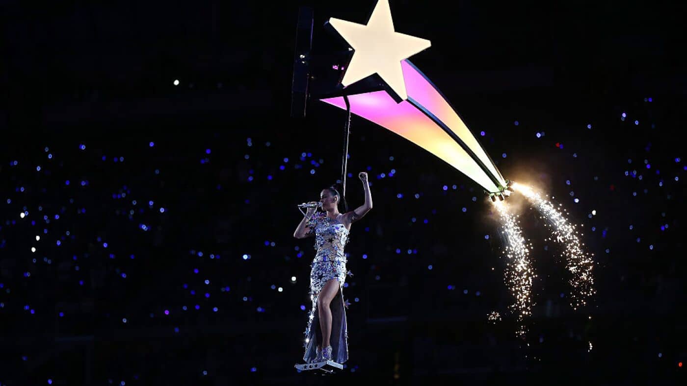 Katy Perry sera parmi l’équipage spatial entièrement féminin d’origine bleue: NPR