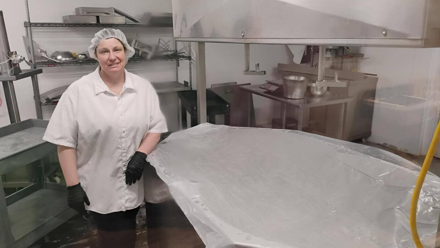 L’USDA publie des fonds surgelés pour les producteurs laitiers mais l’incertitude demeure: NPR